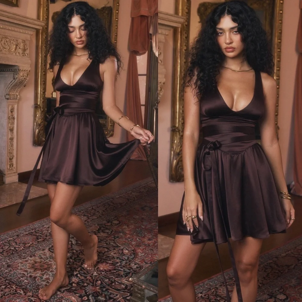 HOUSE OF CB 'Shiema' Rich Brown Mini Dress NWOT size XS regular length - Picture 2 of 11